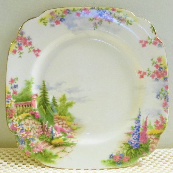 Vintage Salad Plate Royal Albert "KENTISH ROCKERY' - Picture 1 of 7